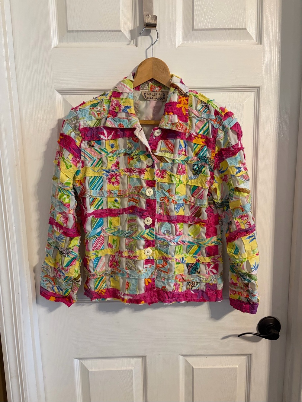 Vintage Life Style Petite Boho Patchwork Quilted Jacket Sz PM Floral Frayed Edge